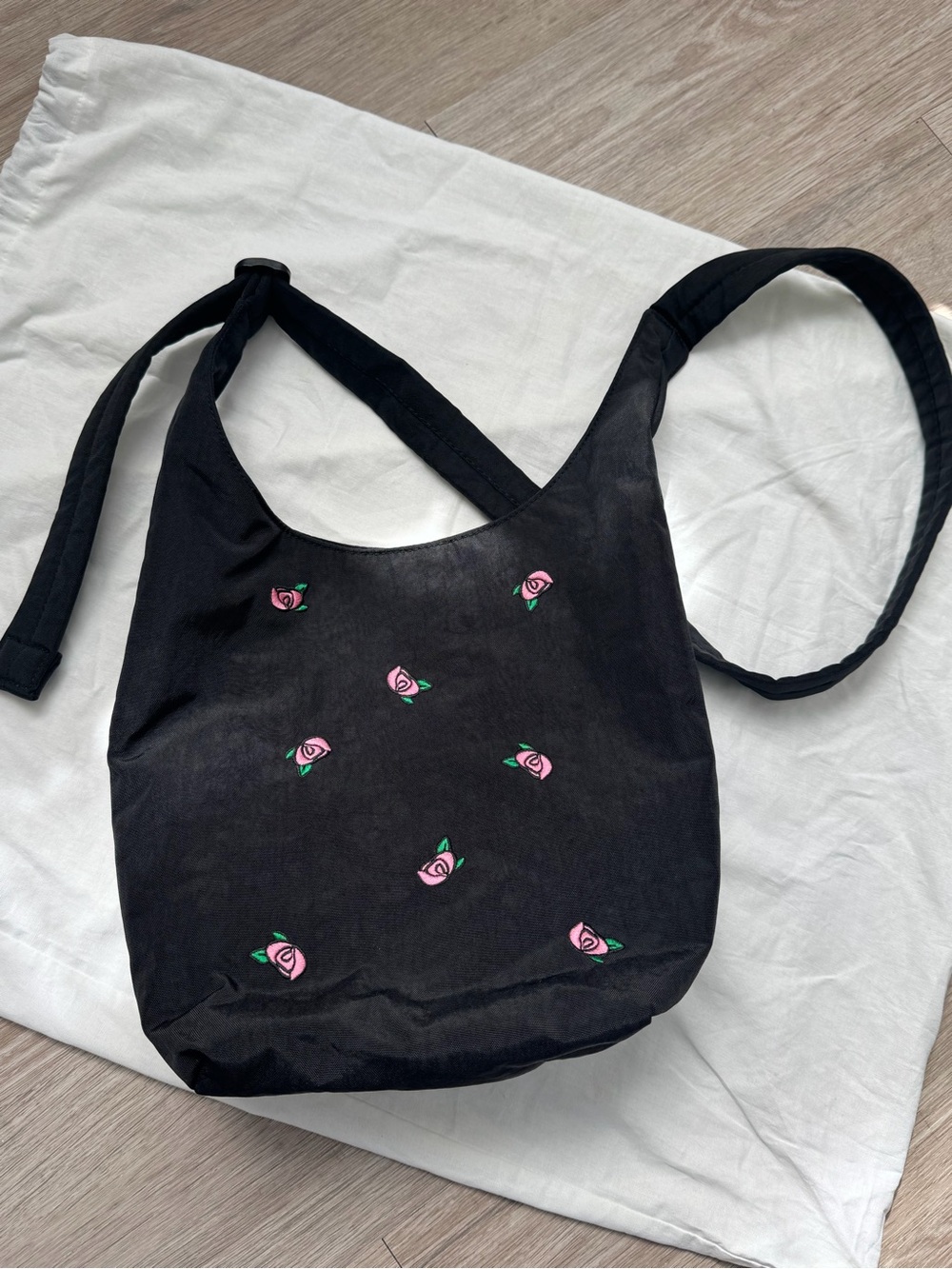 BAGGU & UO small nylon sling- rosette